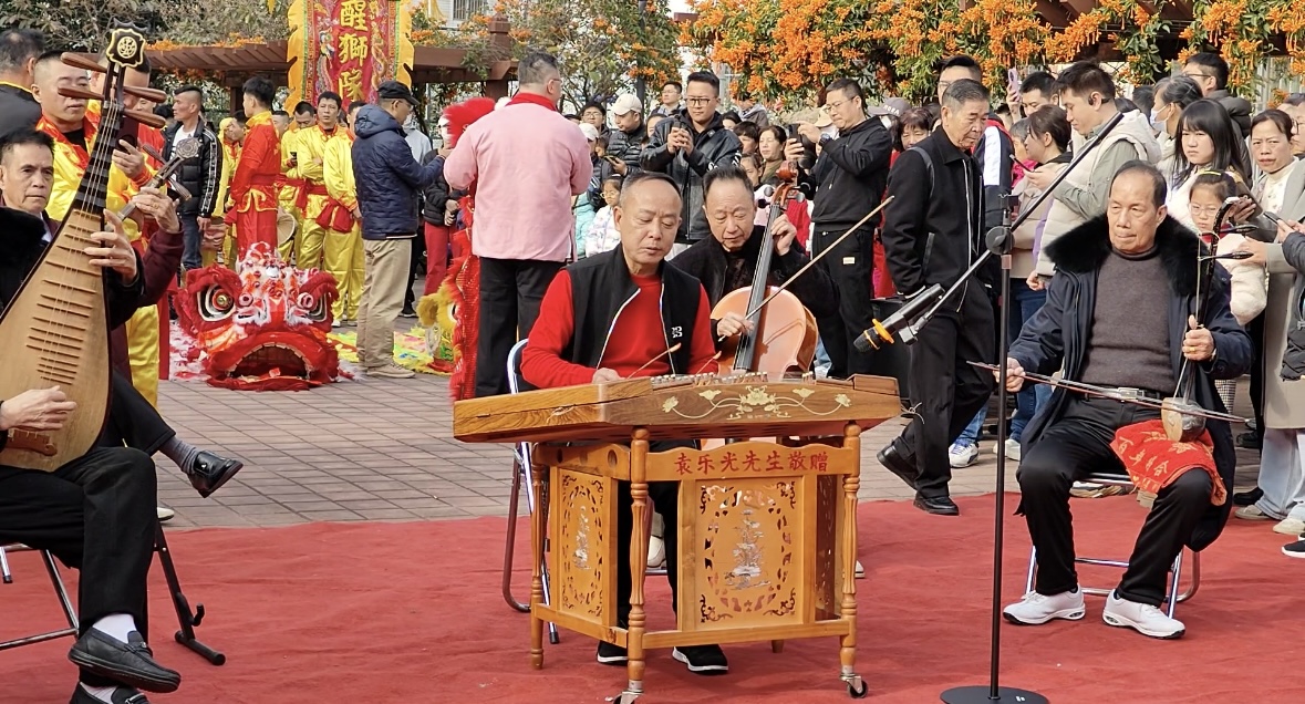 弦乐照片.jpg