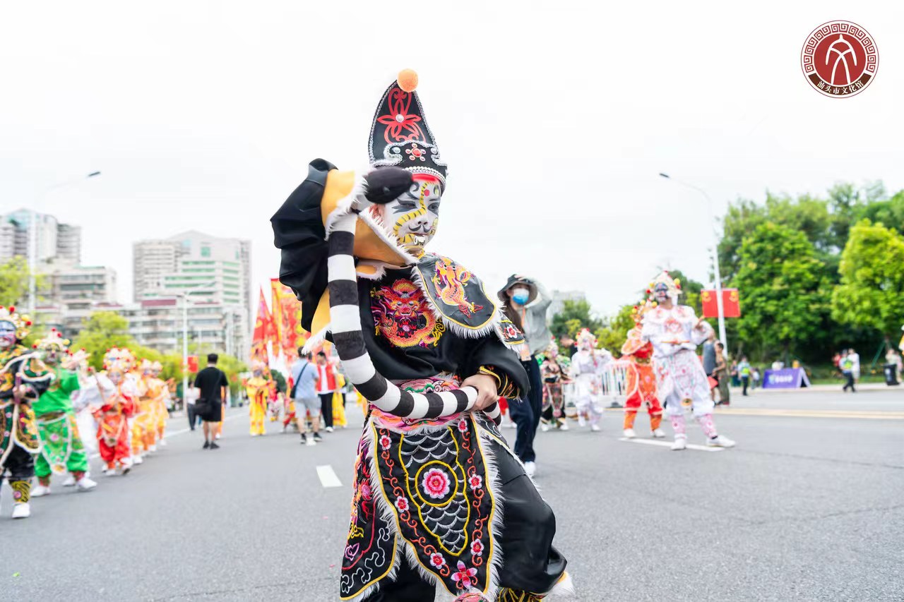 龙眼小学英歌舞 (5).jpg